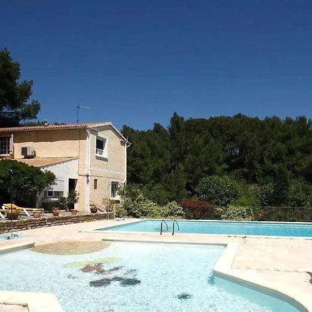 Hotel Le Robinson Beaucaire  Bagian luar foto